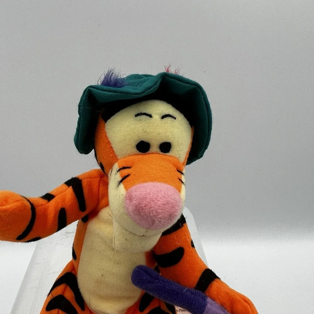 Vintage 1998 Mattel Disney Winnie the Pooh Tigger‎ Plush Fishing Stuffed Animal
